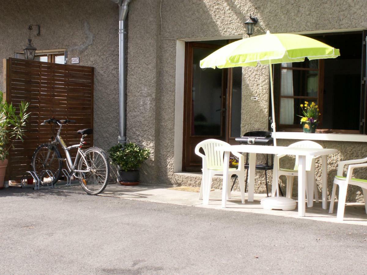Escale Du Chateau De Promery 1389 Annecy Bagian luar foto